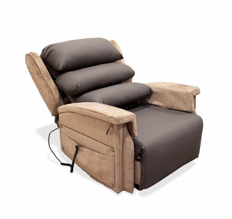 Cubro Configura bariatric tilt-in-space chair