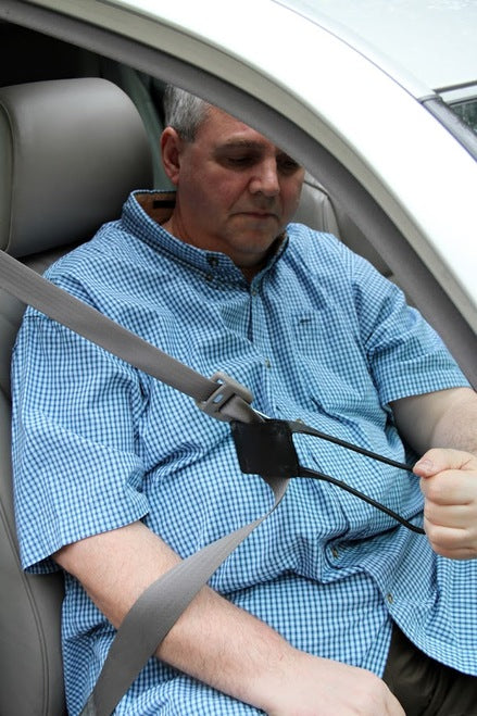 Easy Reach Seatbelt Grabber – No More Leaning to Buckle Up!