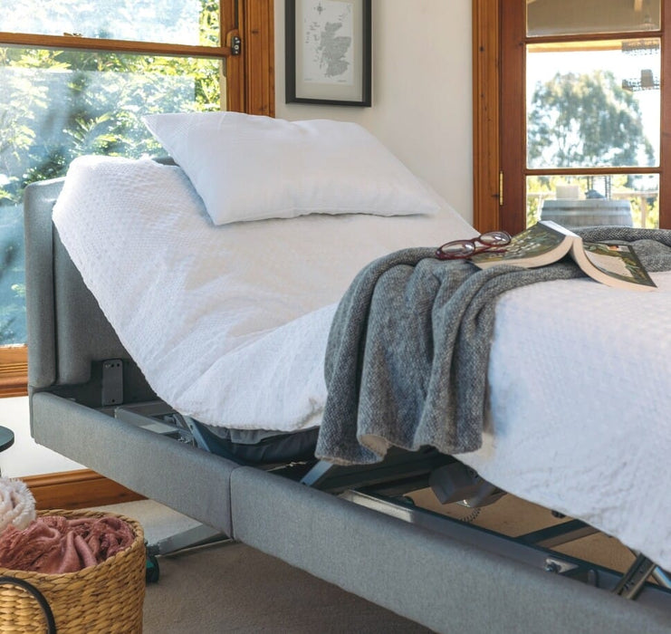Cubro Casero Duo bed NZ - side view showing 184mm ultra-low floor height