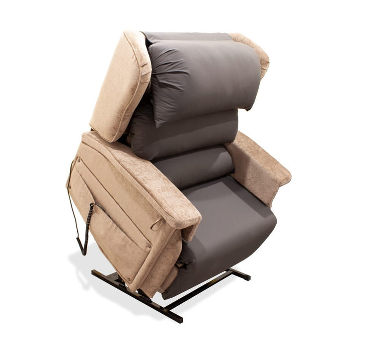 Cubro Configura bariatric chair 3170, seated position