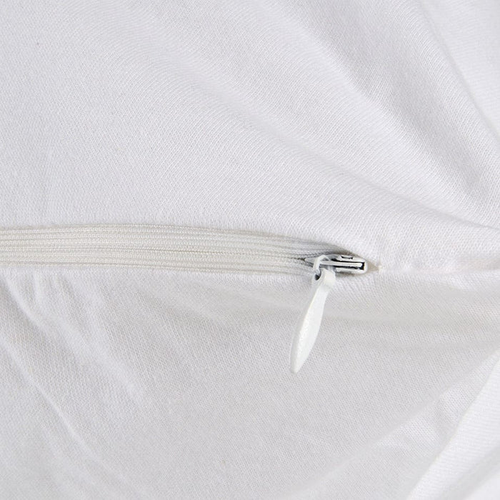 Waterproof Pillow Protector – Cotton, close-up