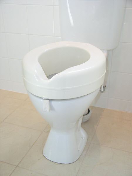 Derby Deluxe raised toilet seat - 5cm or 10cm increase